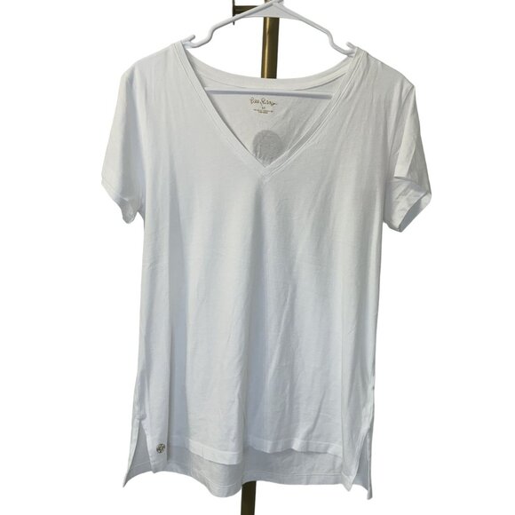 Lilly Pulitzer Tops - Lilly Pulitzer Meredith Resort White V-Neck Short Sleeve T-Shirt M